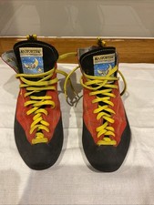 La Sportiva Climbing