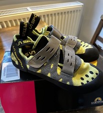 LA Sportiva Tarantula climbing